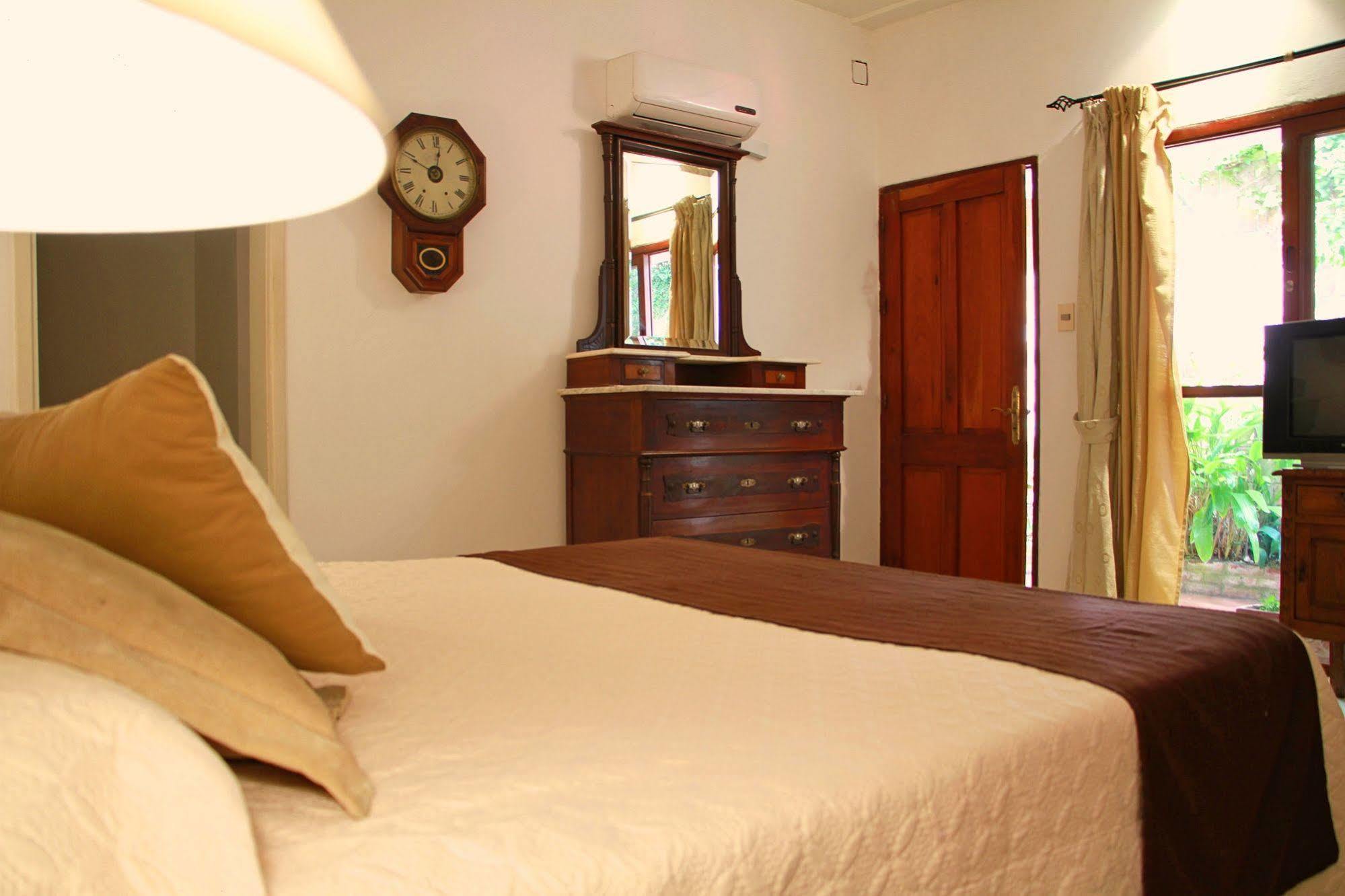 Posada Manuel Lobo Colonia del Sacramento Ngoại thất bức ảnh