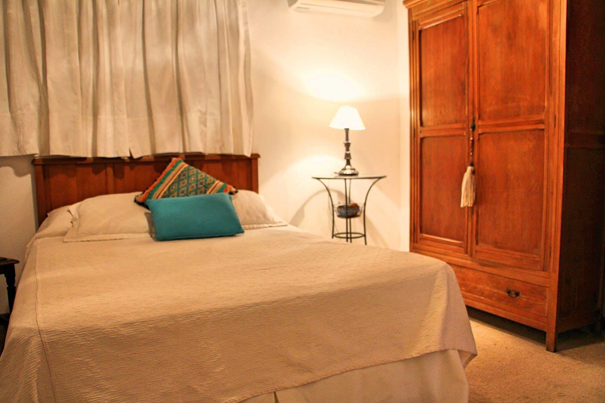 Posada Manuel Lobo Colonia del Sacramento Ngoại thất bức ảnh