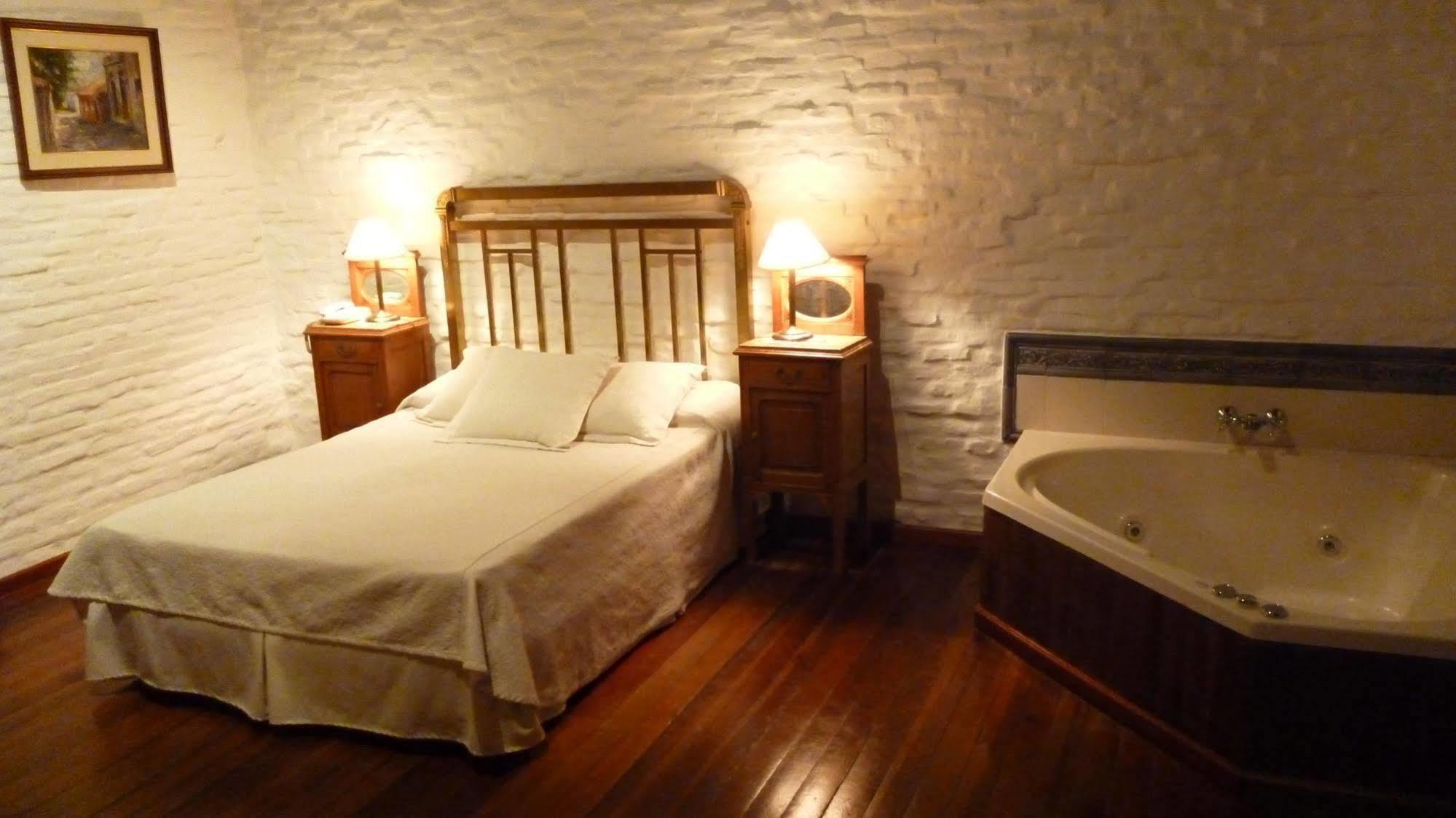 Posada Manuel Lobo Colonia del Sacramento Ngoại thất bức ảnh